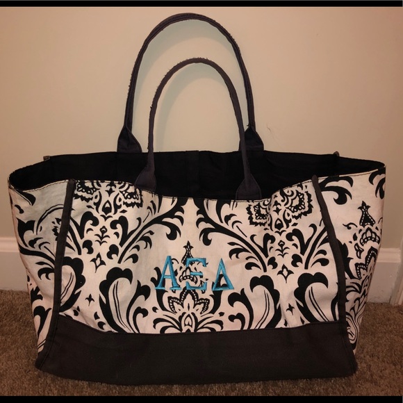 Alpha Xi Delta carry tote. - Picture 1 of 4